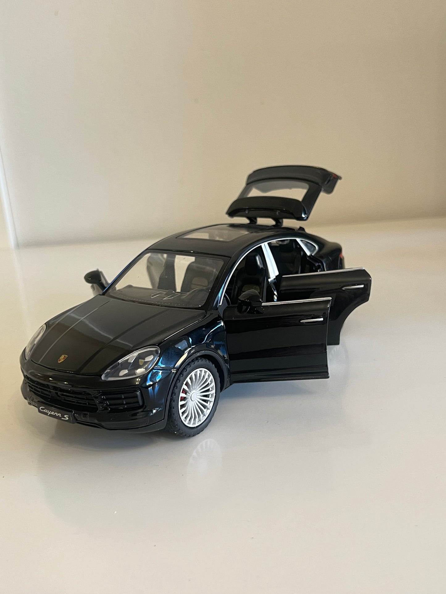 Porsche Cayenne Turbo S car model