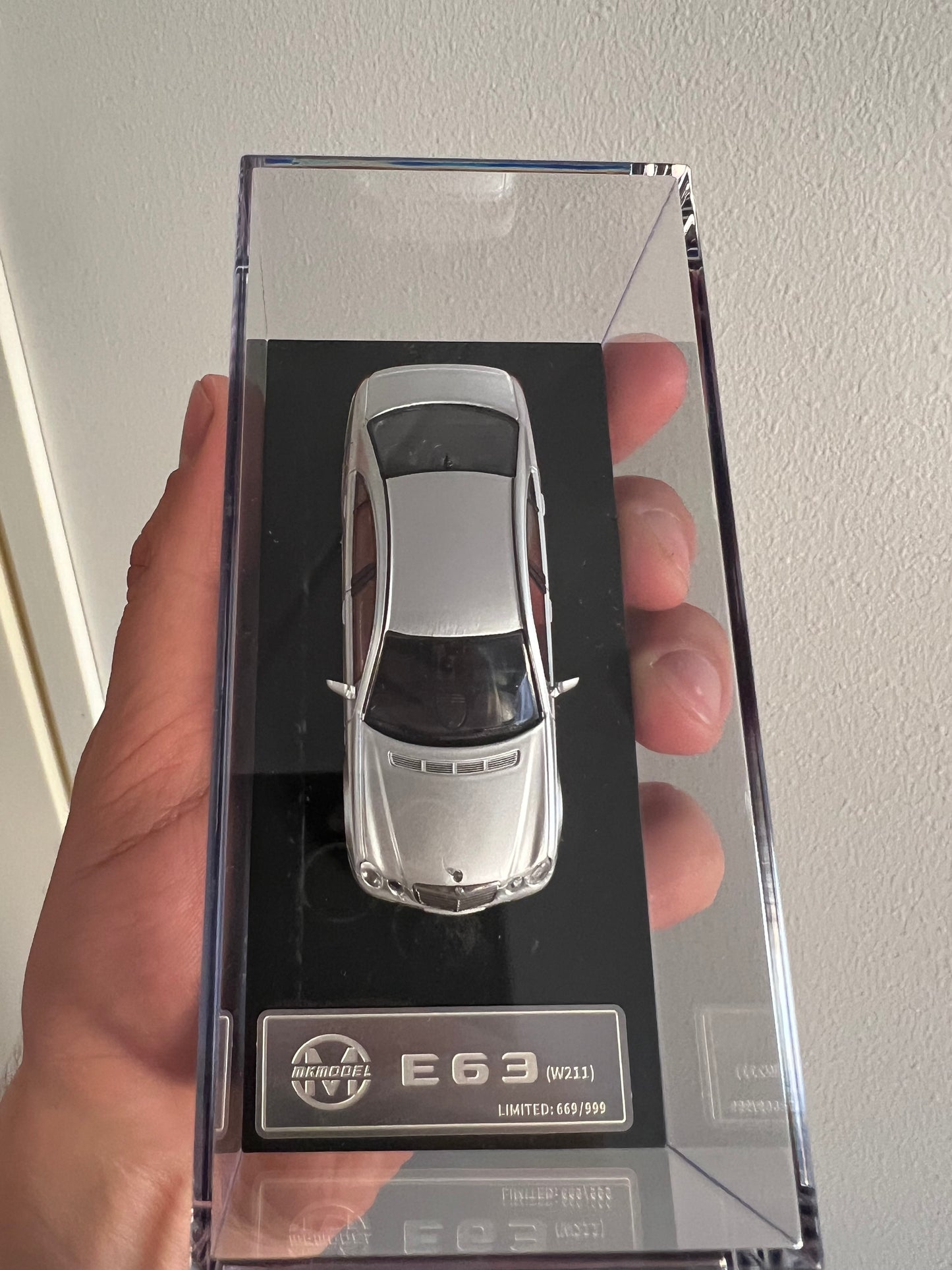 Mercedes Benz diecast w211E class
