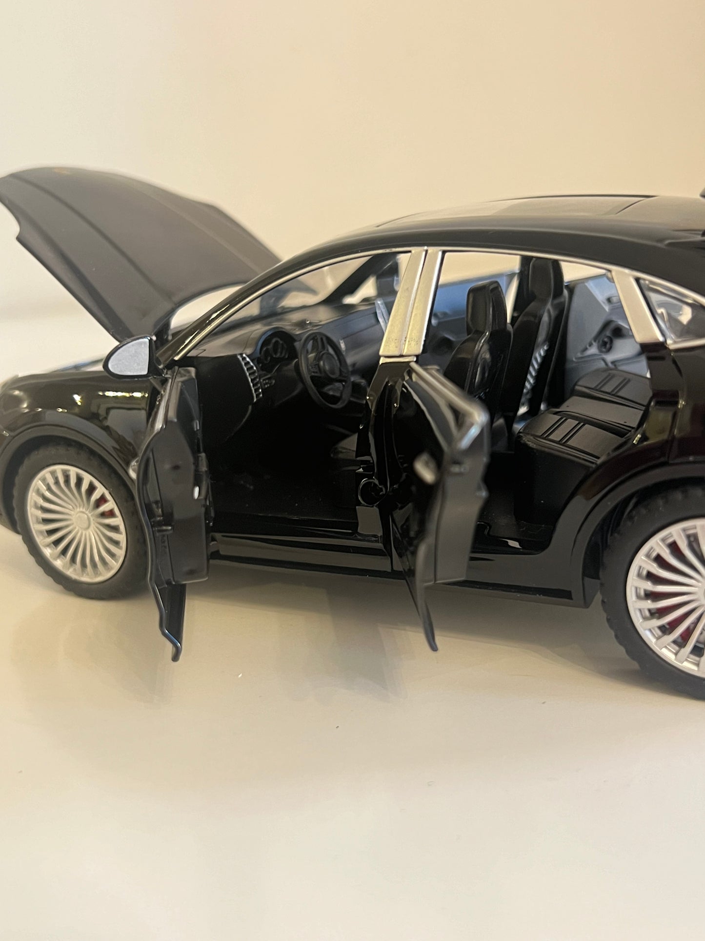 Porsche Cayenne Turbo S car model