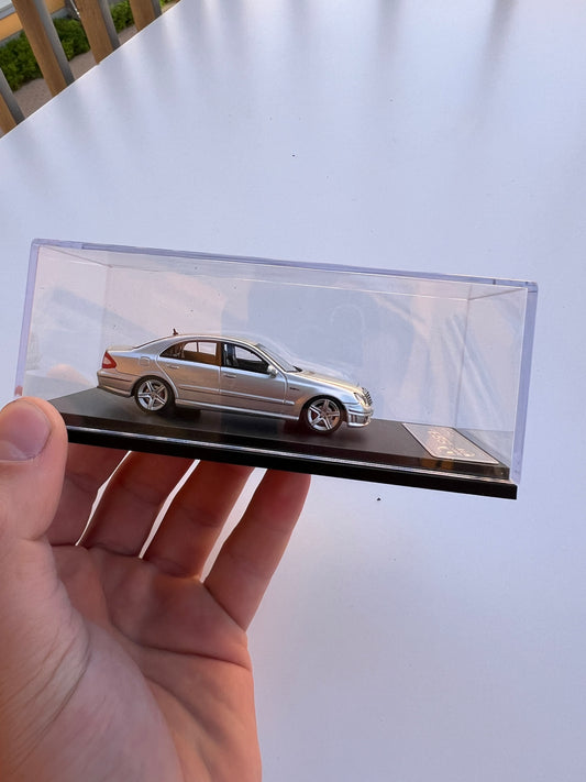 Mercedes Benz diecast w211E class