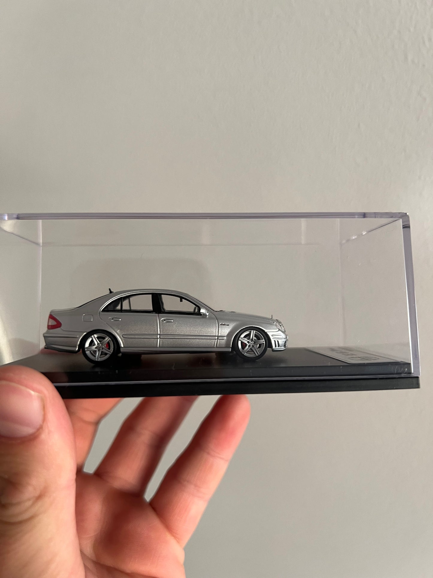Mercedes Benz diecast w211E class