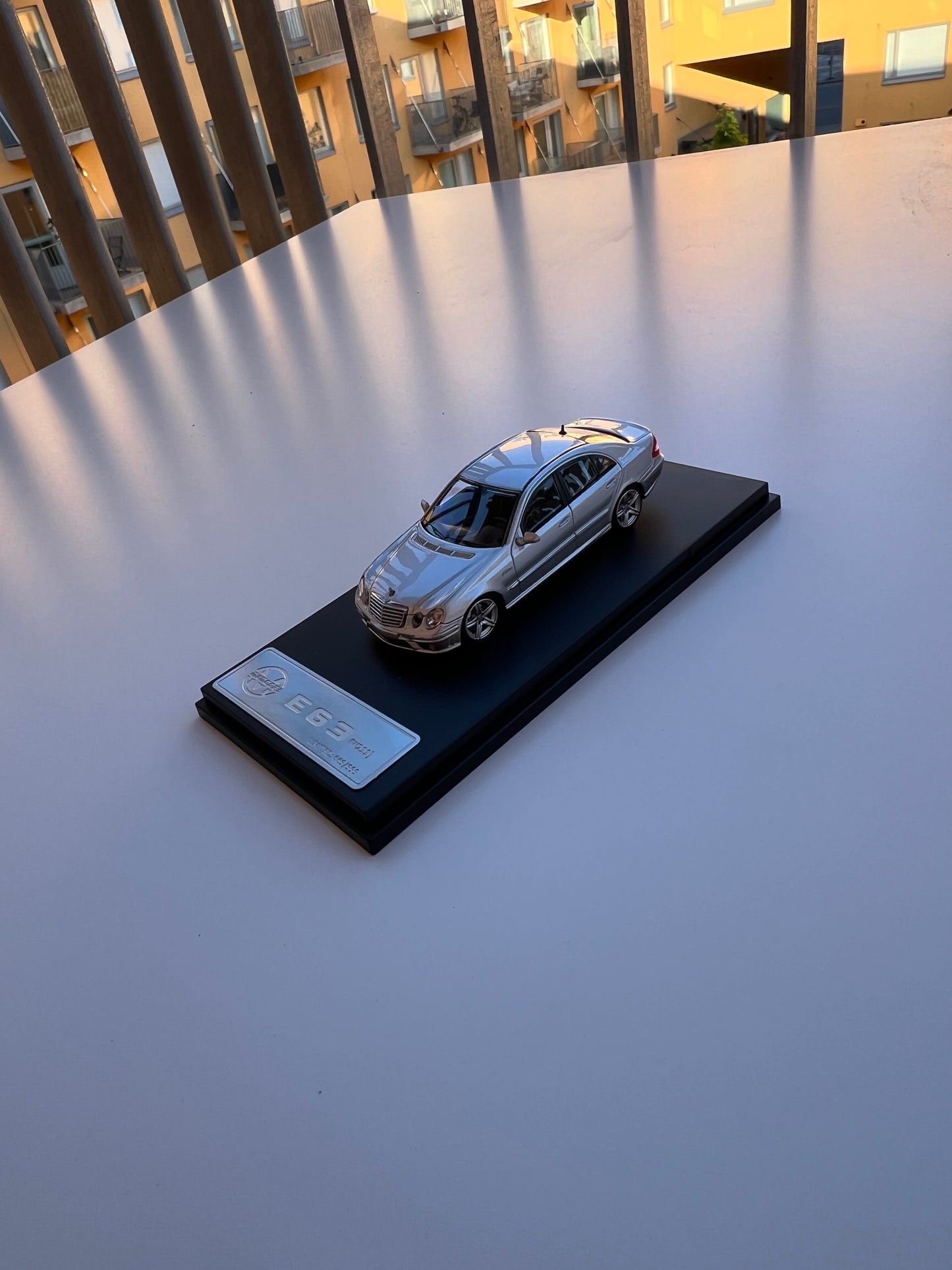 Mercedes Benz diecast w211E class
