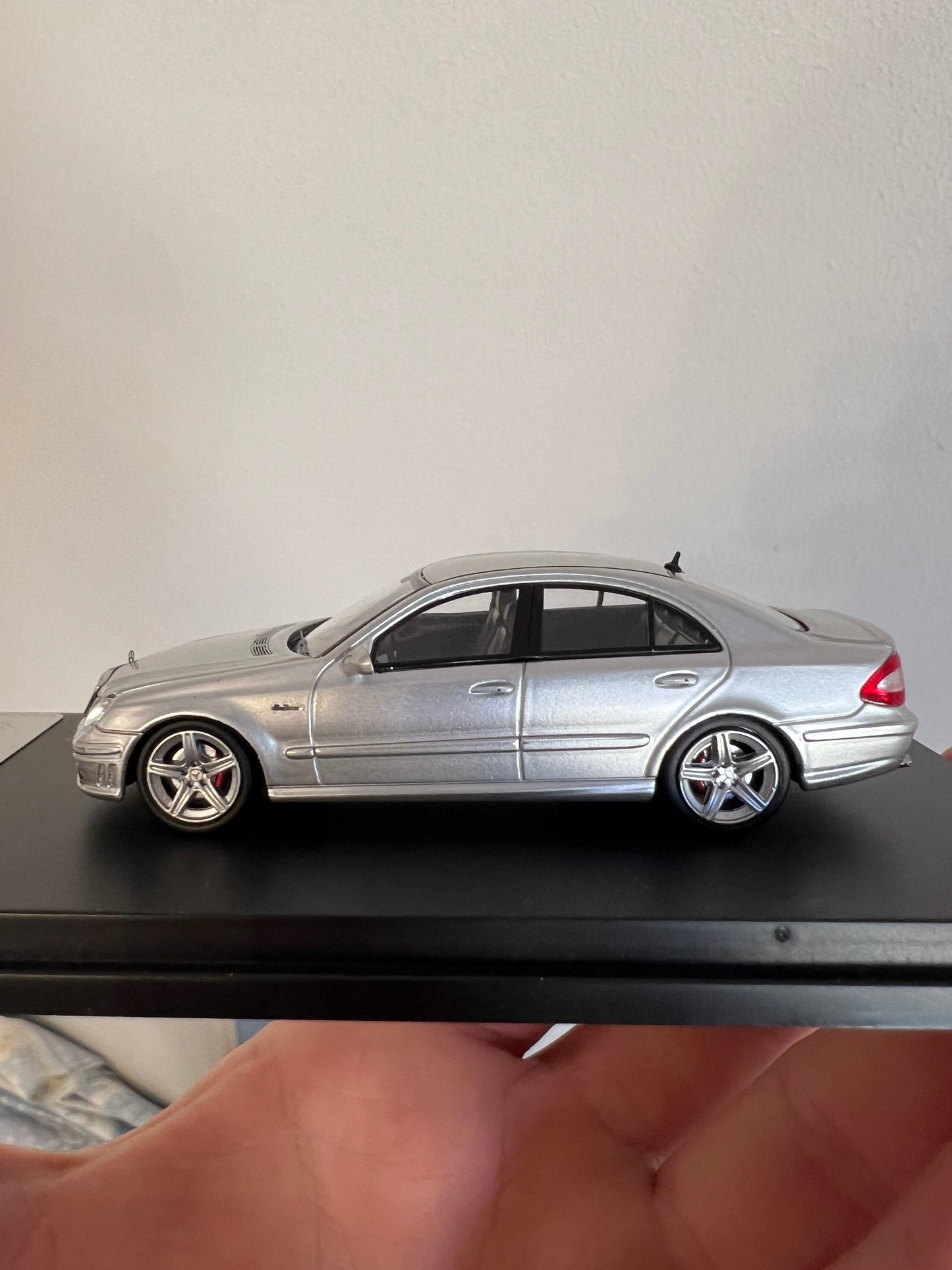 Mercedes Benz diecast w211E class